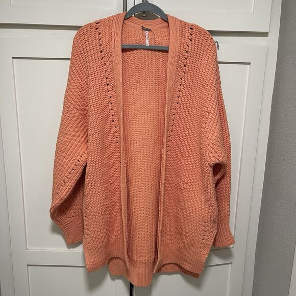 NWOT Free People Nightingale Cotton Cardigan in Shell Coral Orange Sz XS Oversz - Picture 2 of 8